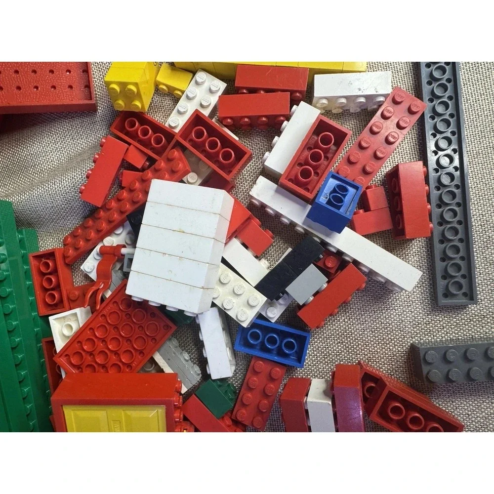 Vintage LEGO Lot 8.6 lbs 60s, 70s Samsonite Waffle Plates Homemaker Figs Wheels